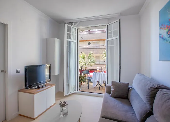 Apartamentos Senabre Palais