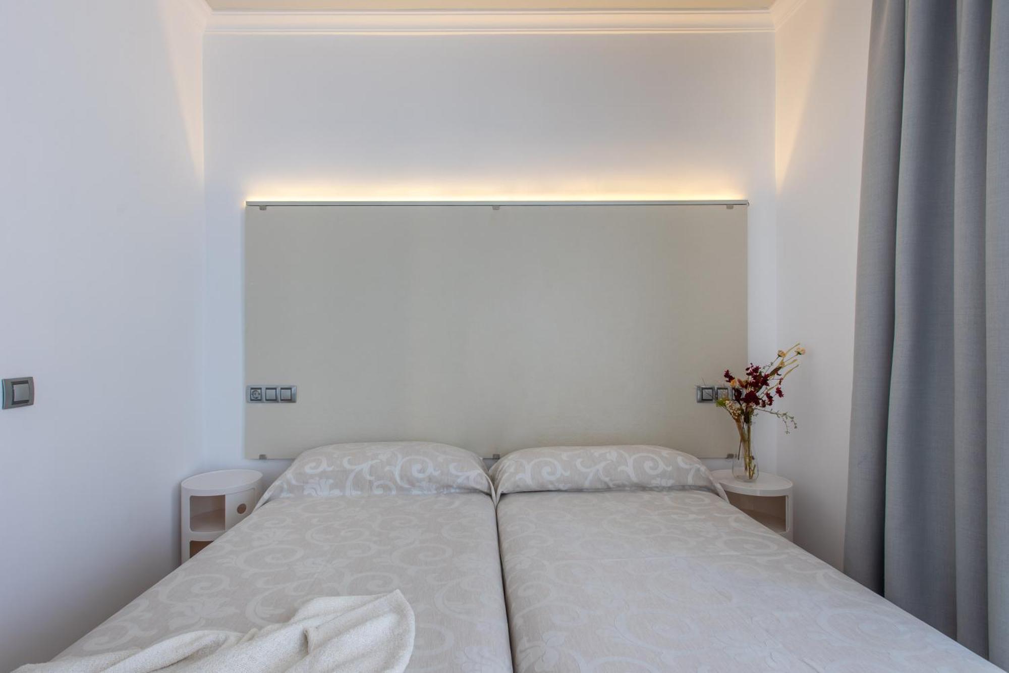 Apartament Senabre Palais *